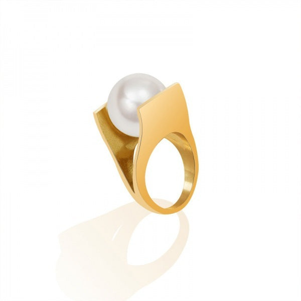 Big pearl ring