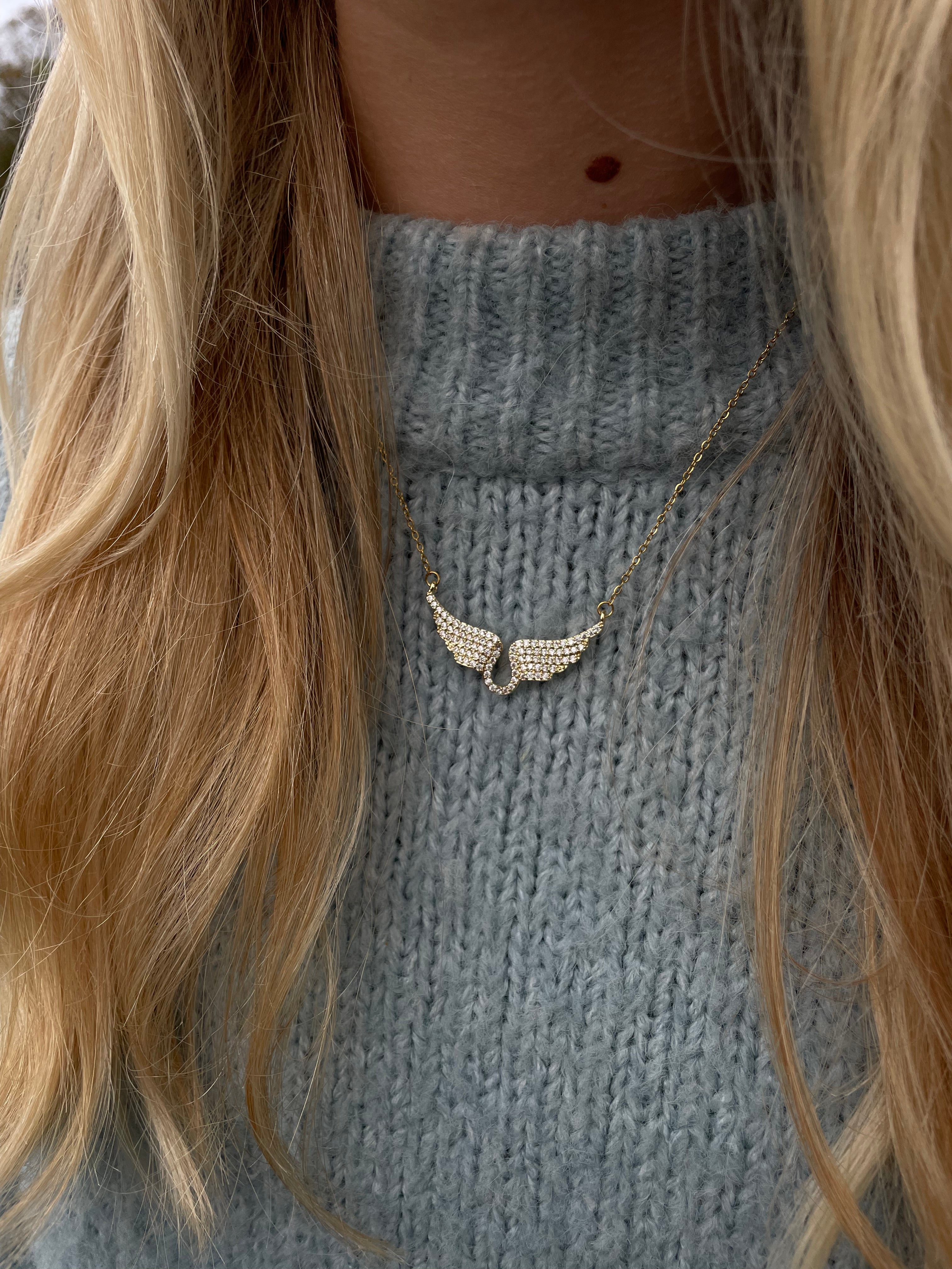 Wing necklace (Not stainless steel)
