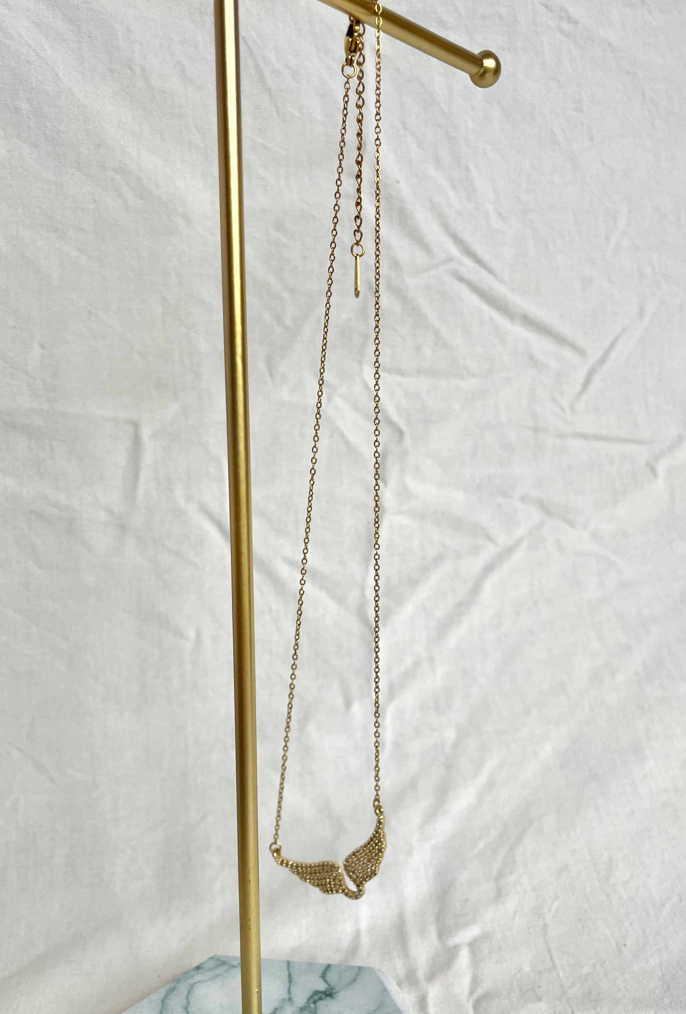 Wing necklace (Not stainless steel)