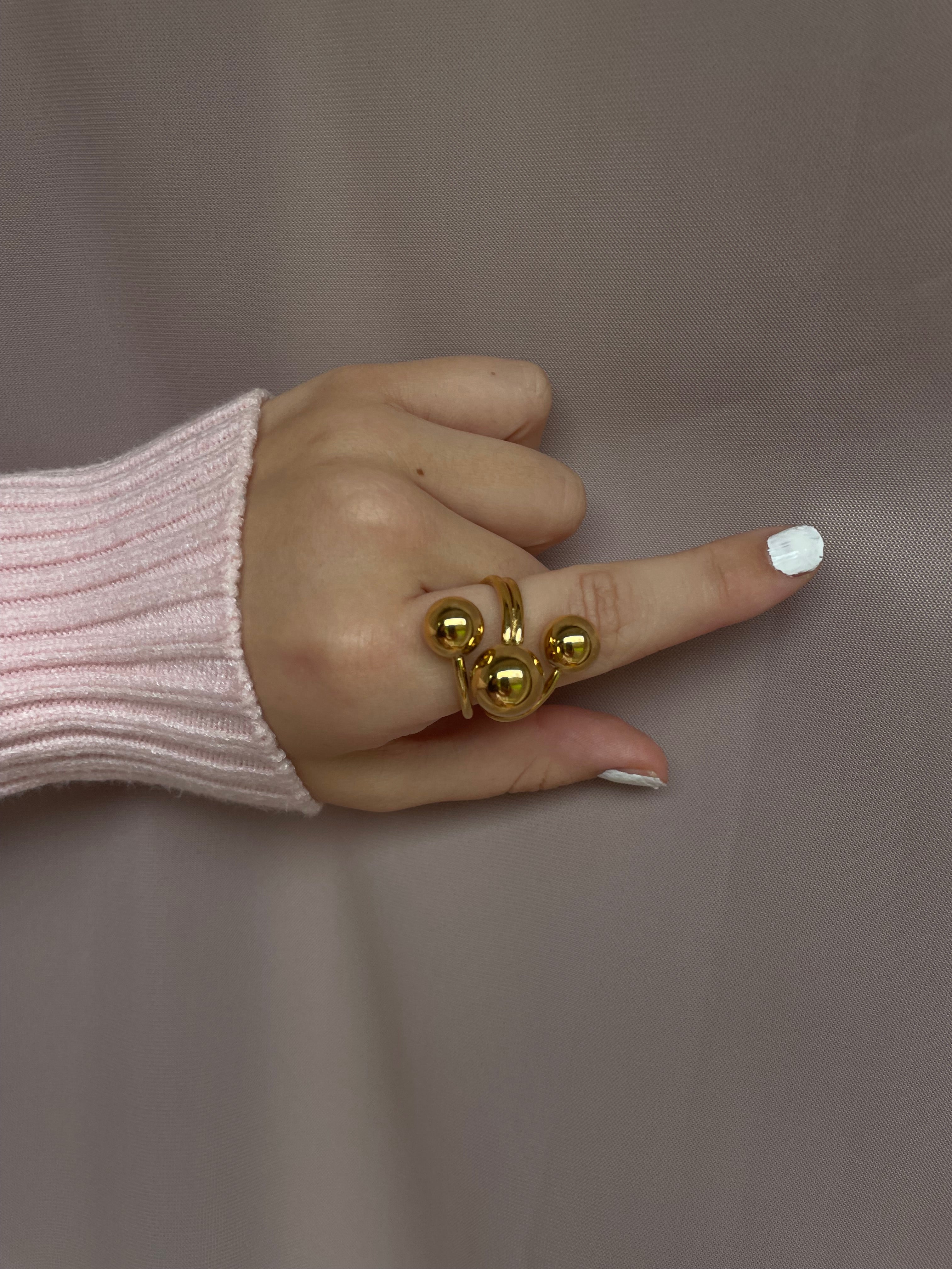 Ball Ring