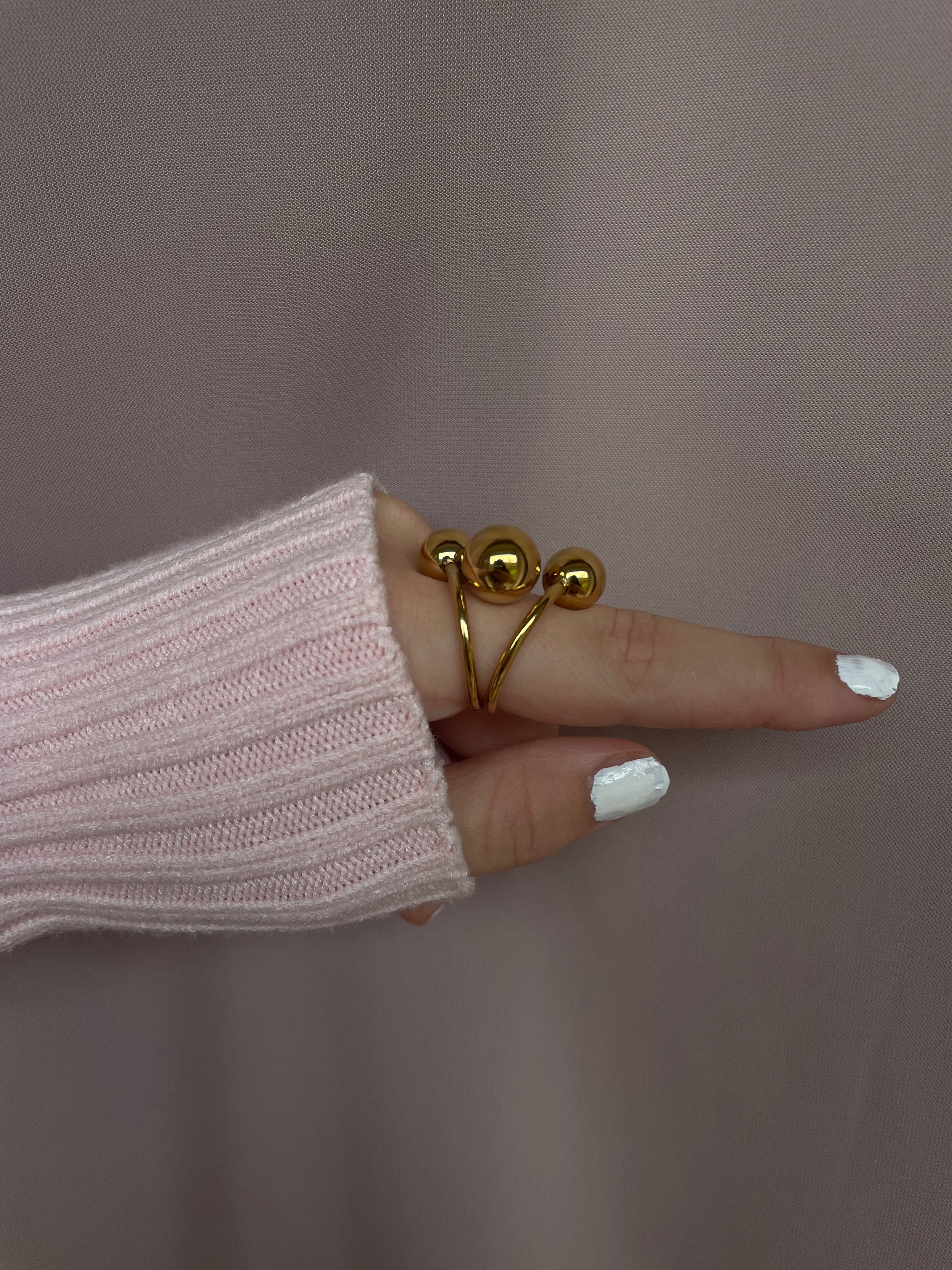 Ball Ring