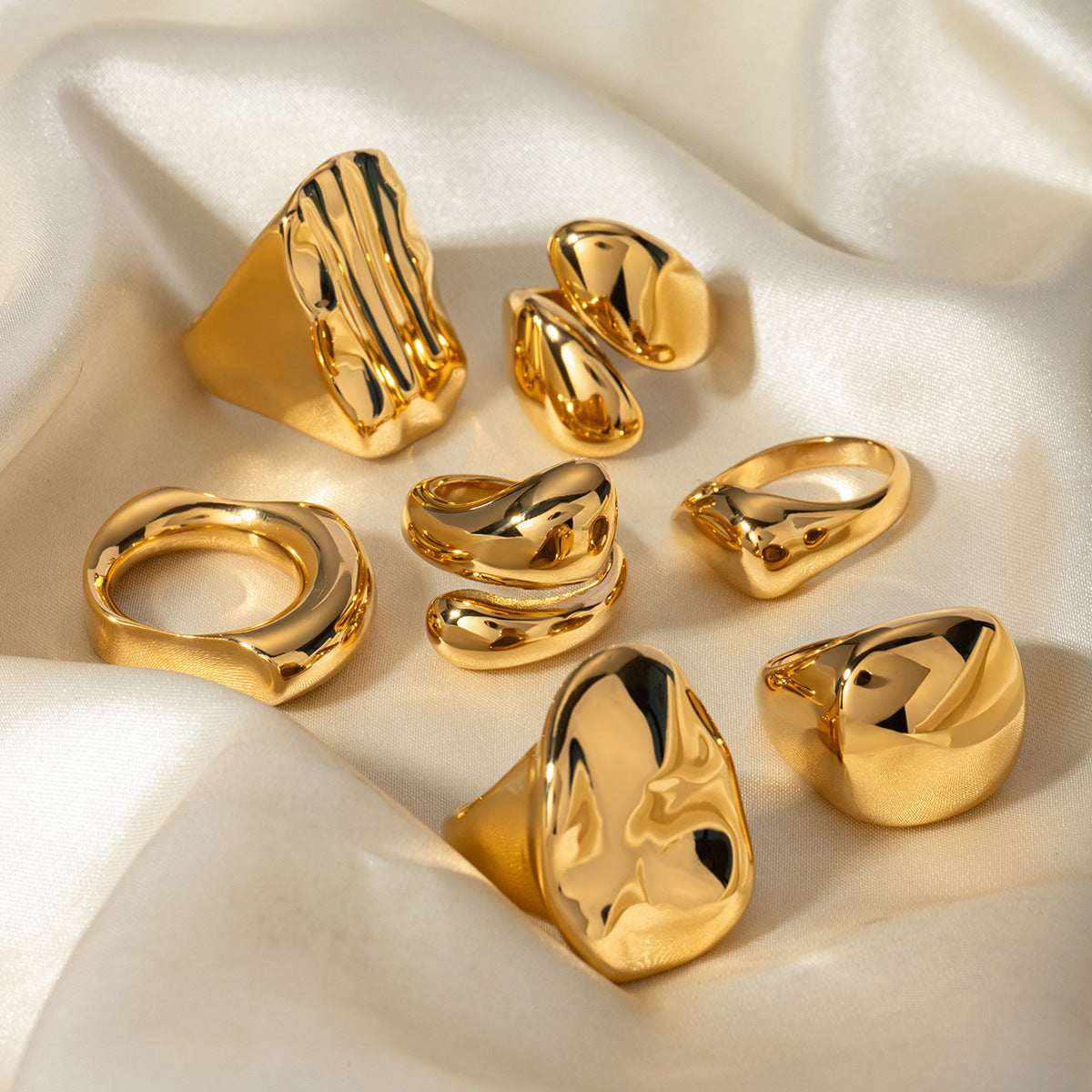Fashionable Non-fading 18K Gold Stainless Steel Glossy Ring