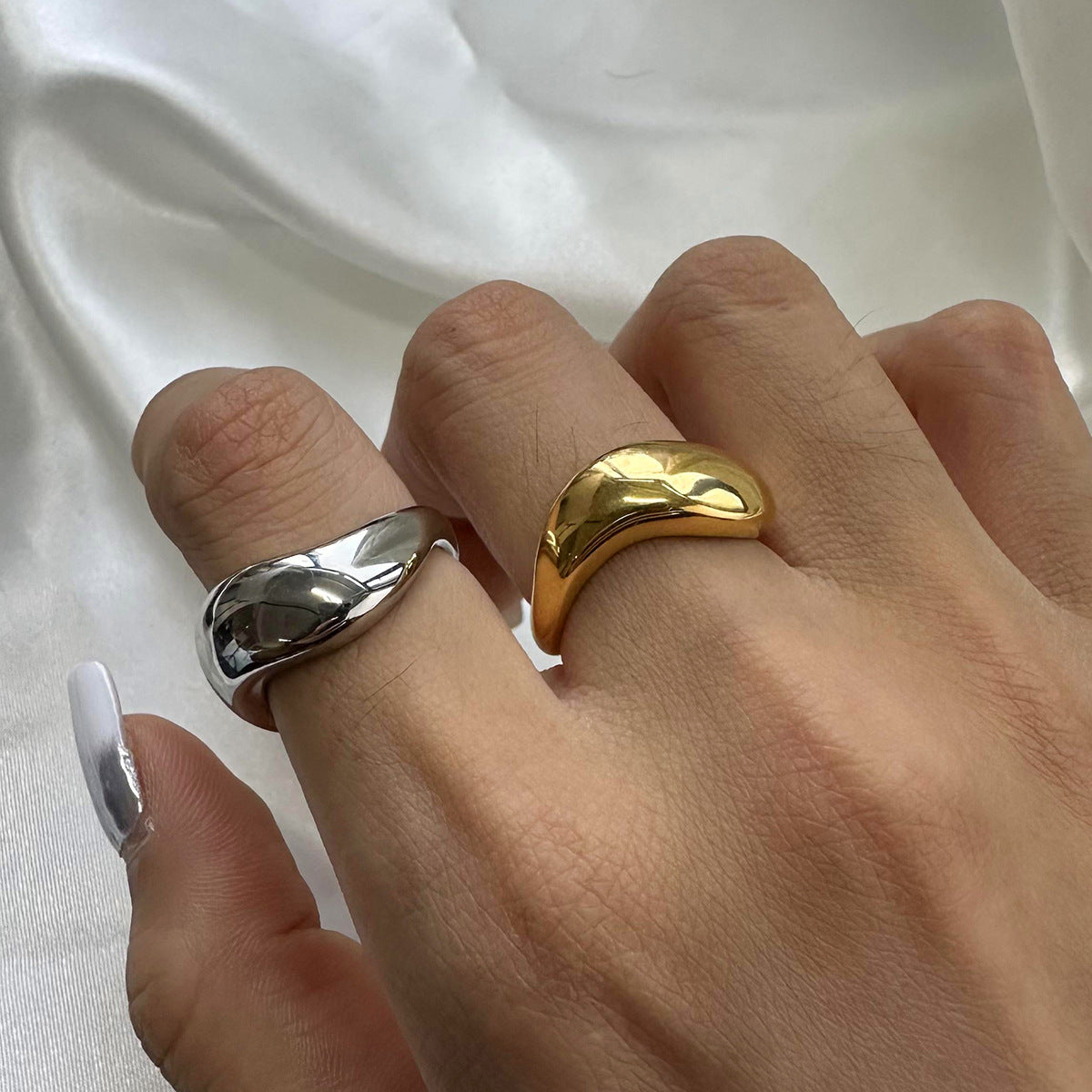Niche Ring