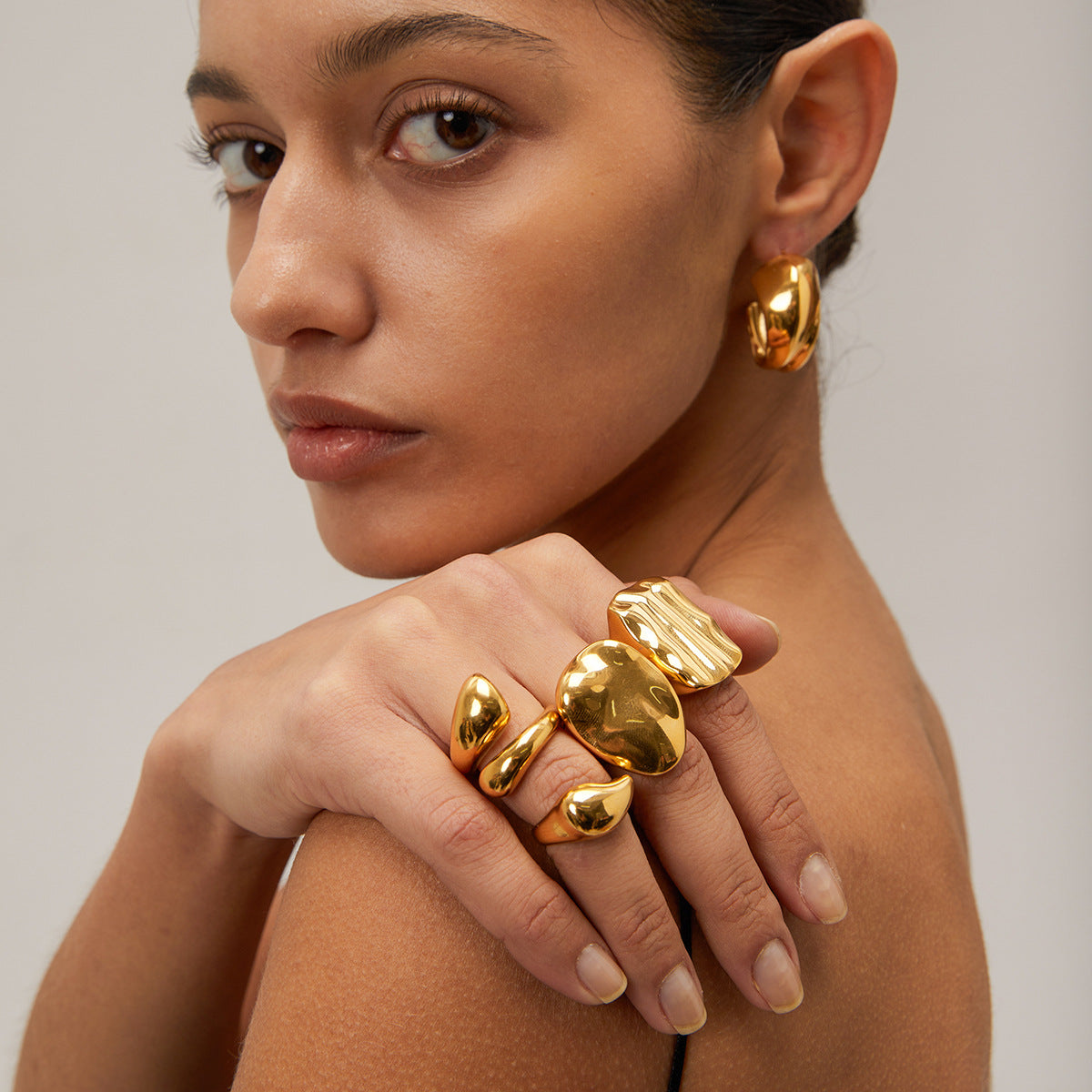 Fashionable Non-fading 18K Gold Stainless Steel Glossy Ring