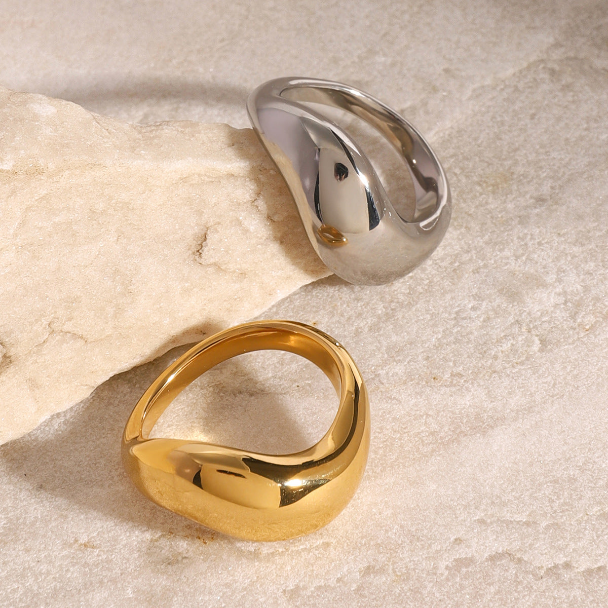 Niche Ring