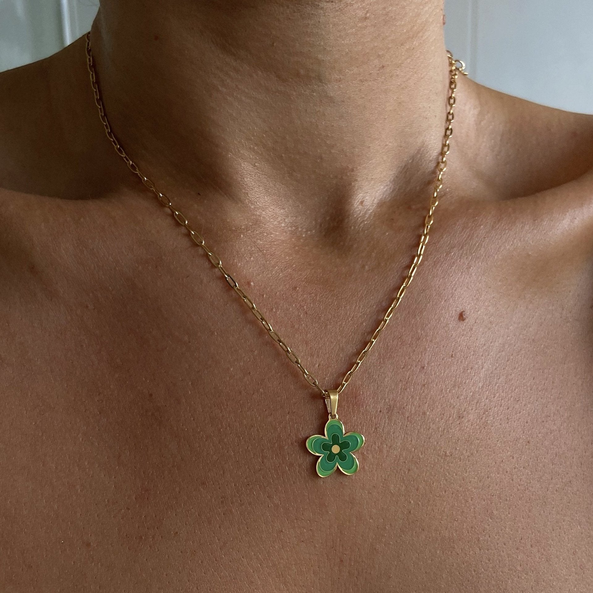 Flower necklace