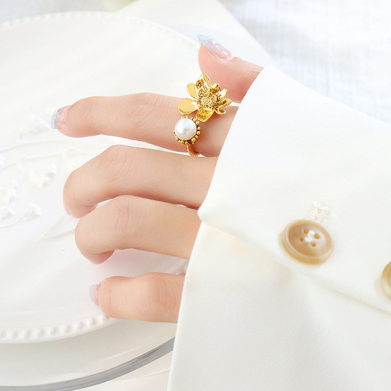 Flower Pearl Ring