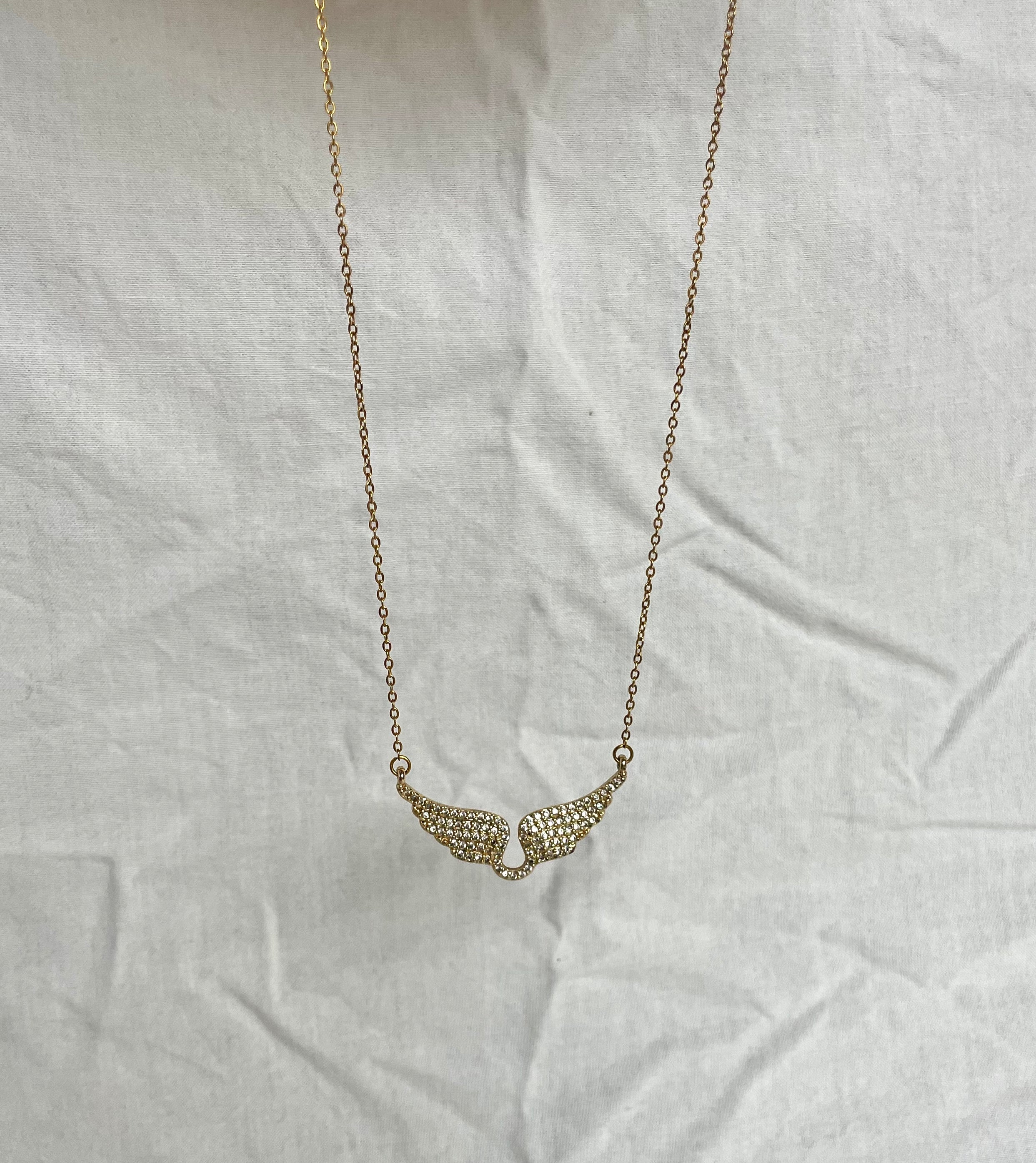 Wing necklace (Not stainless steel)