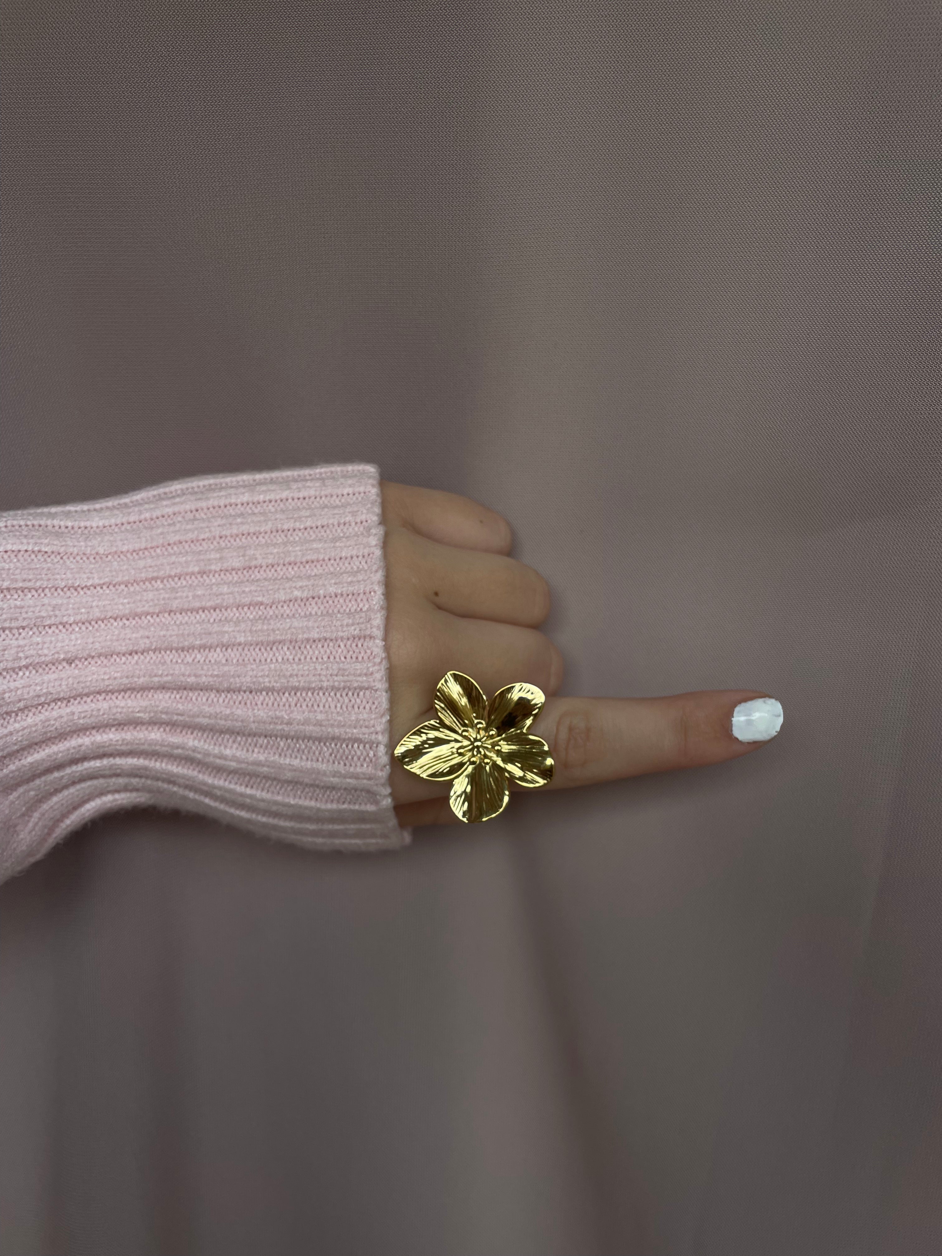 Flower ring