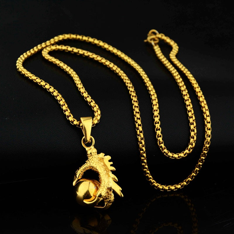 Claw necklace