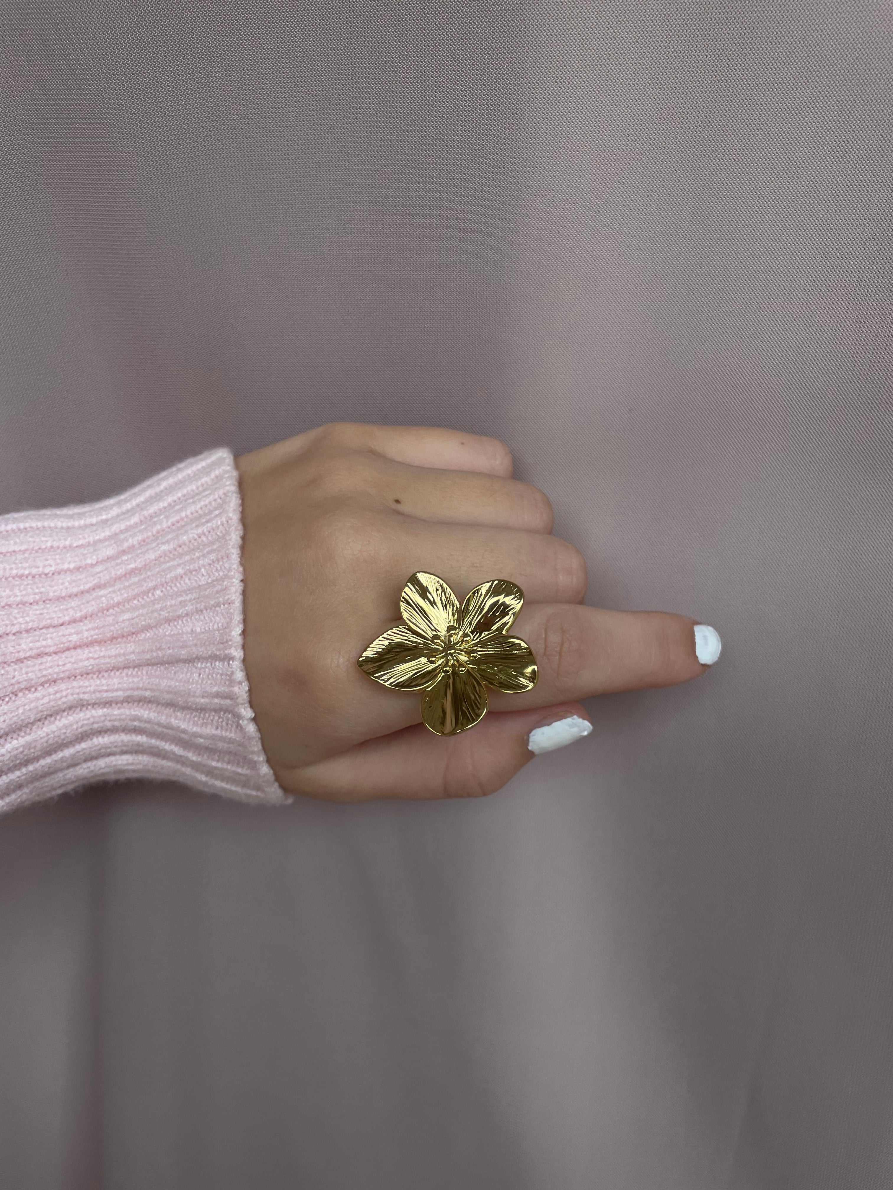 Flower ring