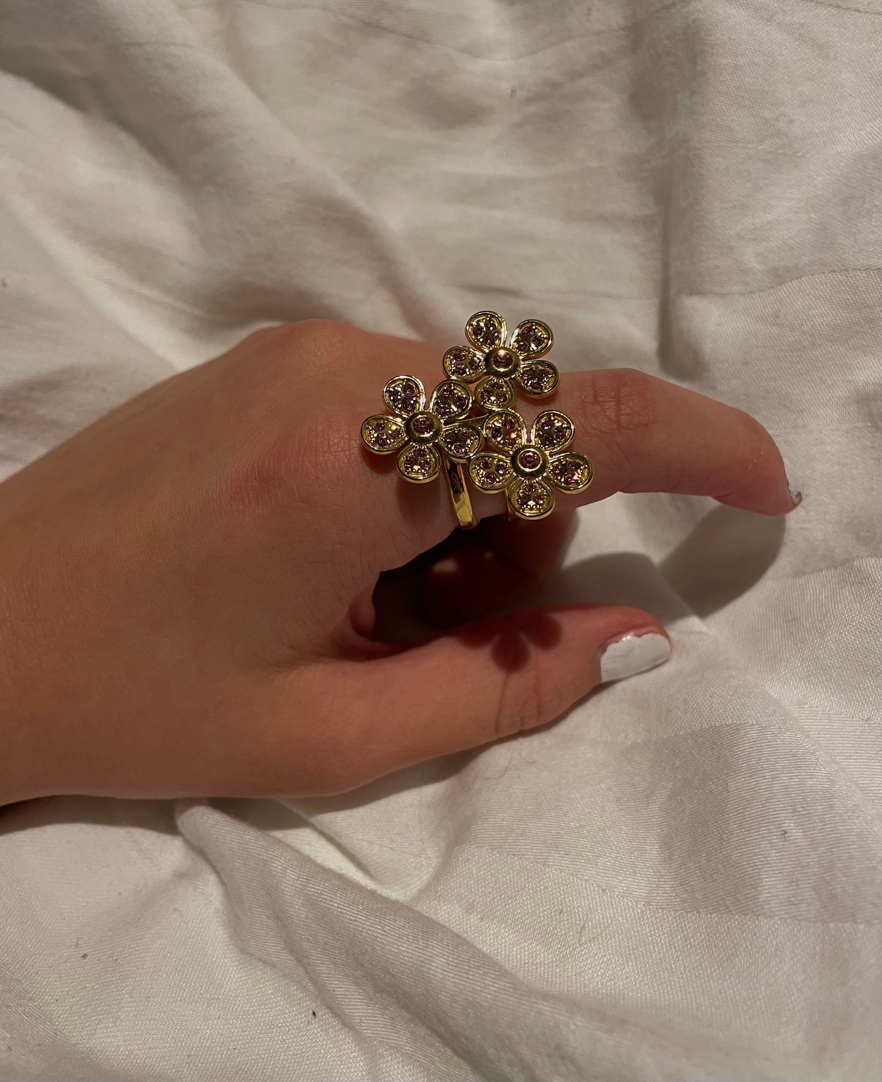 Flower bouquet ring