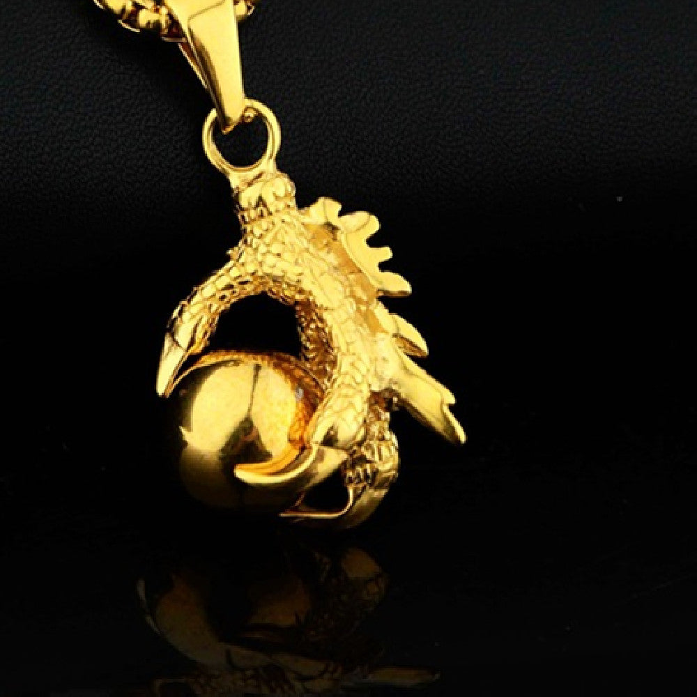 Claw necklace