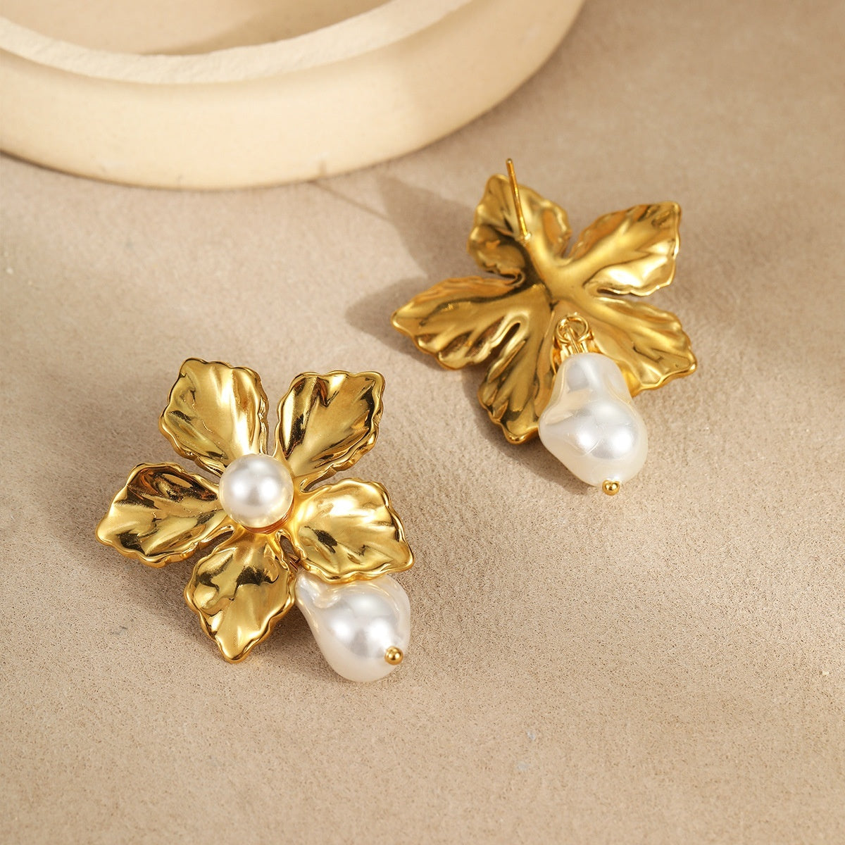 Retro Baroque Pearl Flower Stainless Steel 18K Gold Earrings Advanced
